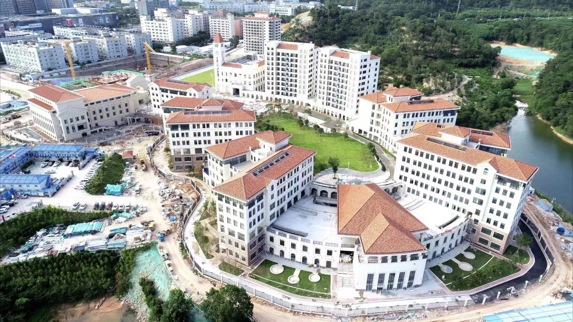 深圳龍崗區阪田國際學校安全防滑地板